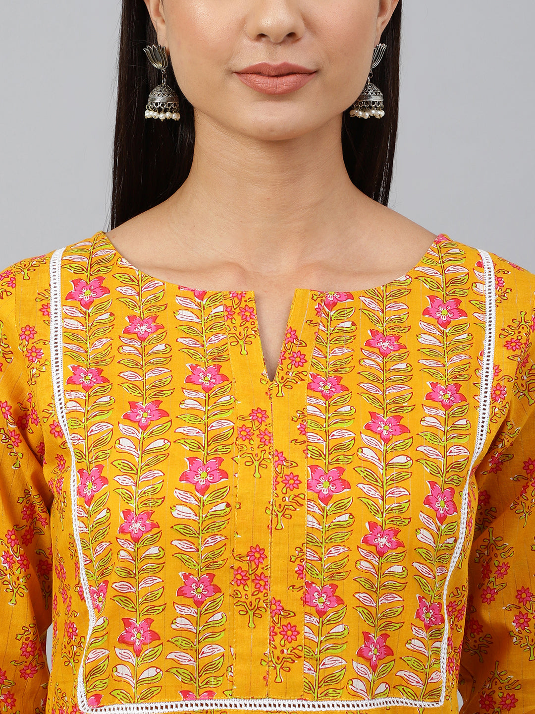 Janasya Women's Mustard Cotton Floral Print Kurta With Pant