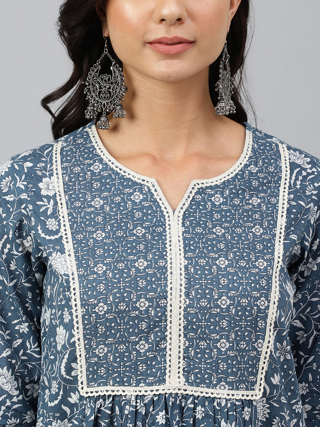 Janasya Women's Grey Cotton Floral Print Kurta With Palazzo