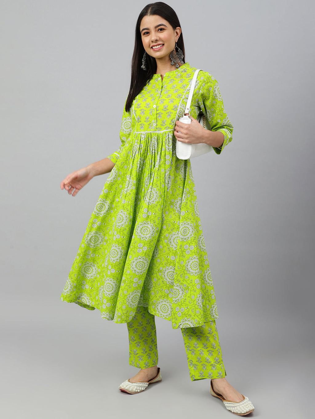 Janasya Women's Light Green Cotton Block Print Kurta With Pant