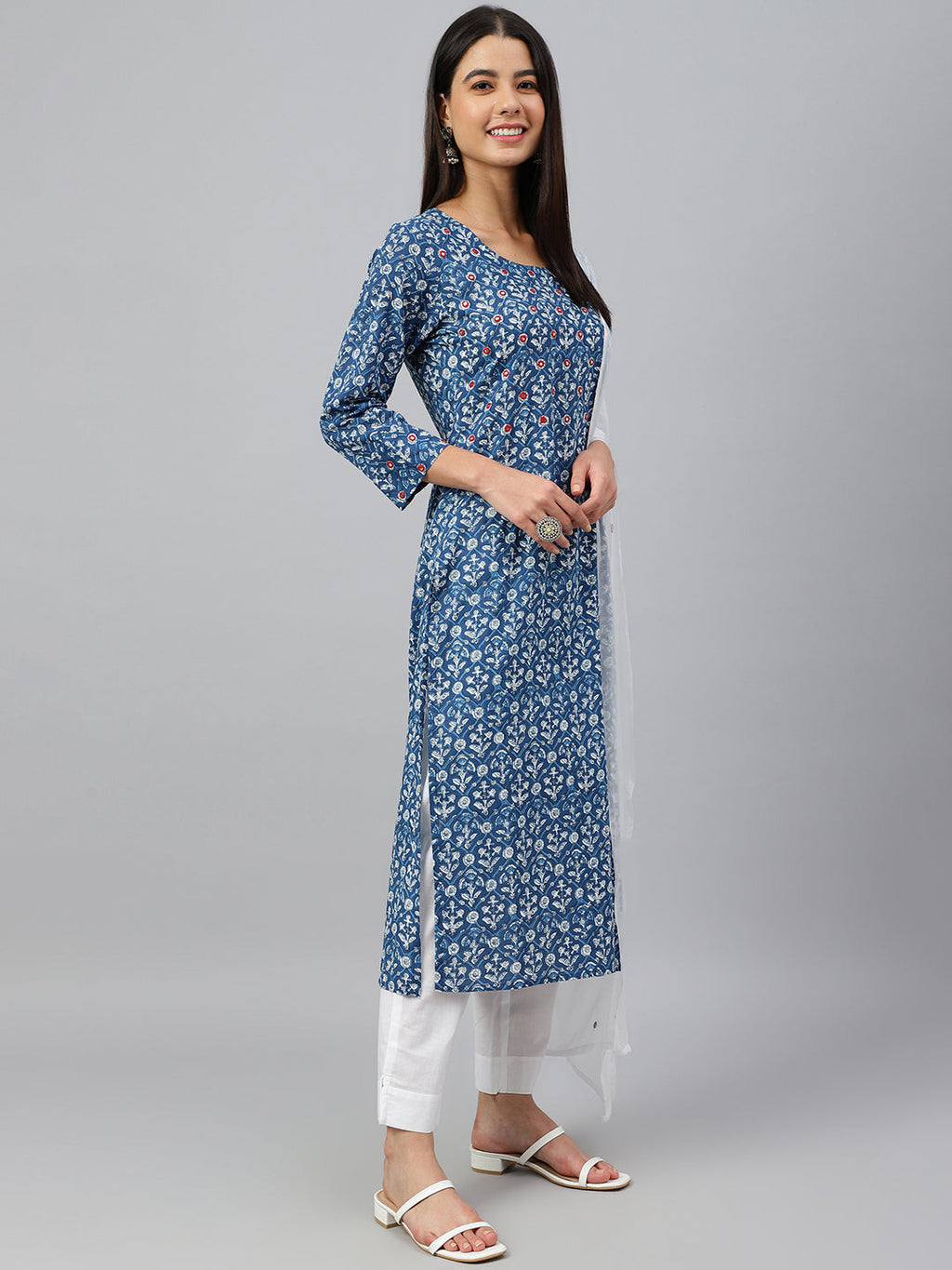 Janasya Women's Navy Blue Cotton Floral Print Kurta With Pant And Dupatta