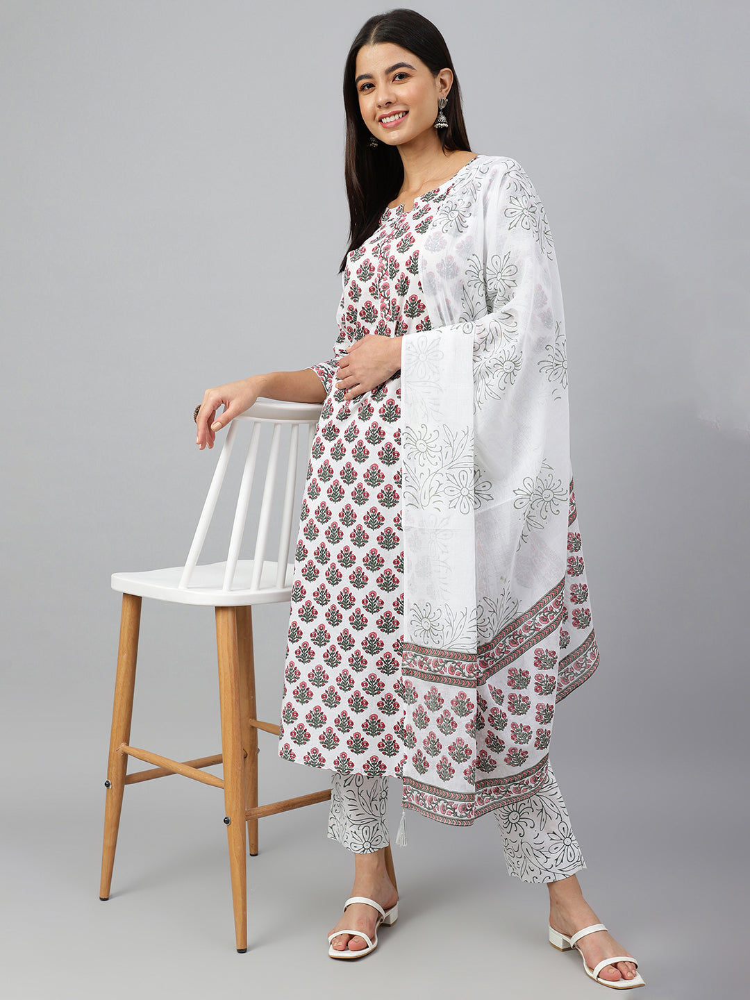 Janasya Women's White Cotton Floral Block Print Kurta With Pant And Dupatta