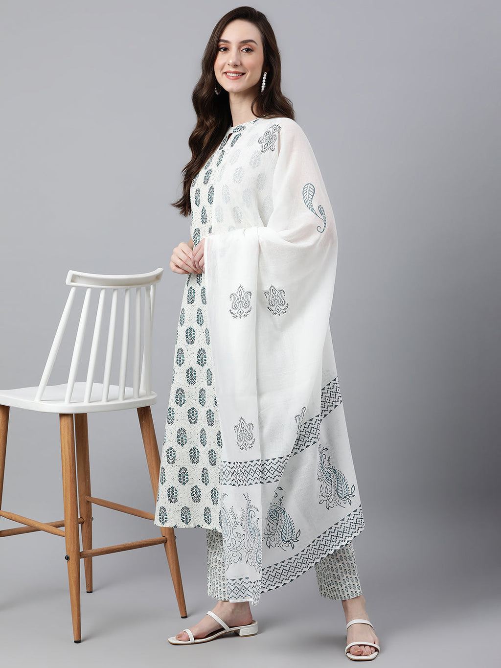 Janasya Women's White Cotton Floral Print Kurta With Pant And Dupatta