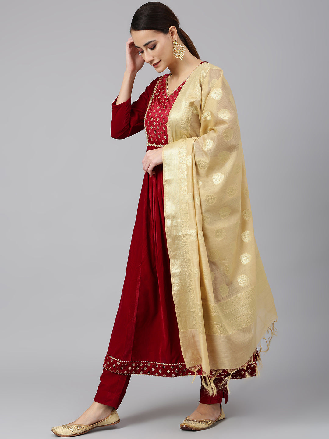 Janasya Women's Maroon Velvet Solid Kurta With Pant And Dupatta