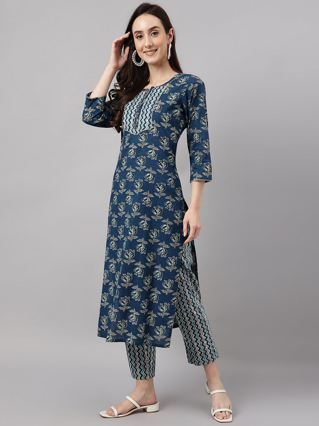 Janasya Women's Blue Cotton Floral Printed Straight Casual Kurta Set