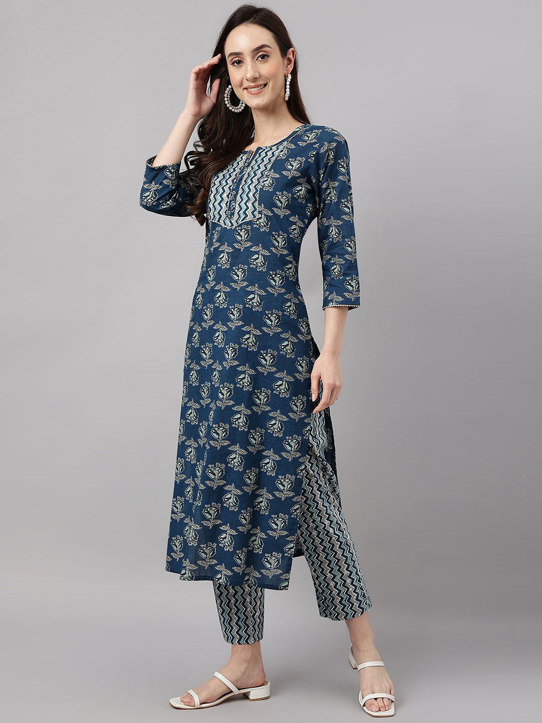 Janasya Women's Blue Cotton Floral Printed Straight Casual Kurta Set