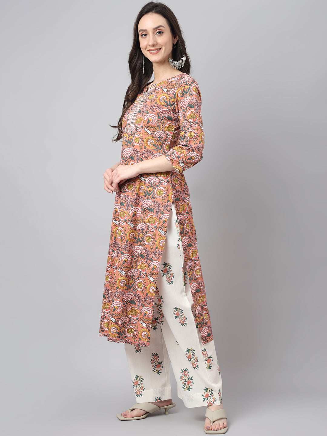 Janasya Women's Pink Cotton Floral Printed Straight Festive Kurta Set