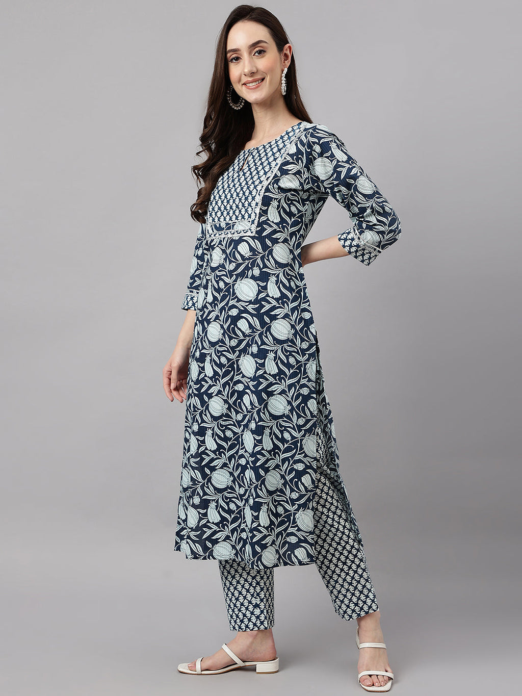 Janasya Women's Navy Blue Cotton Botanical Printed Straight Casual Kurta Set