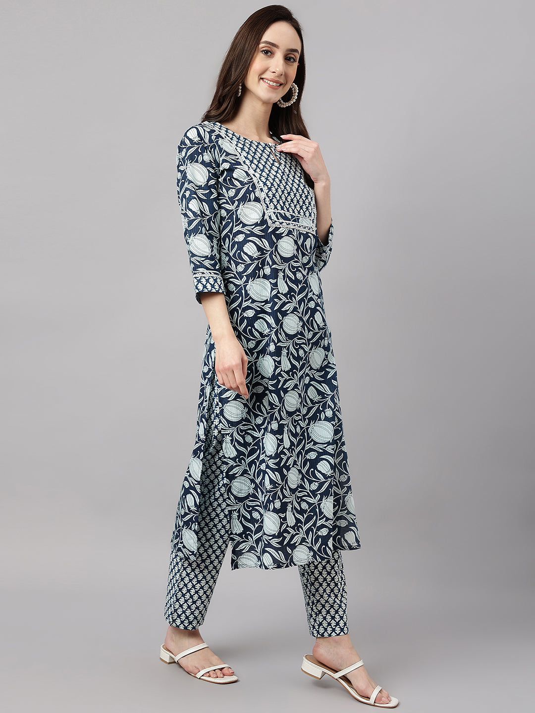 Janasya Women's Navy Blue Cotton Botanical Printed Straight Casual Kurta Set
