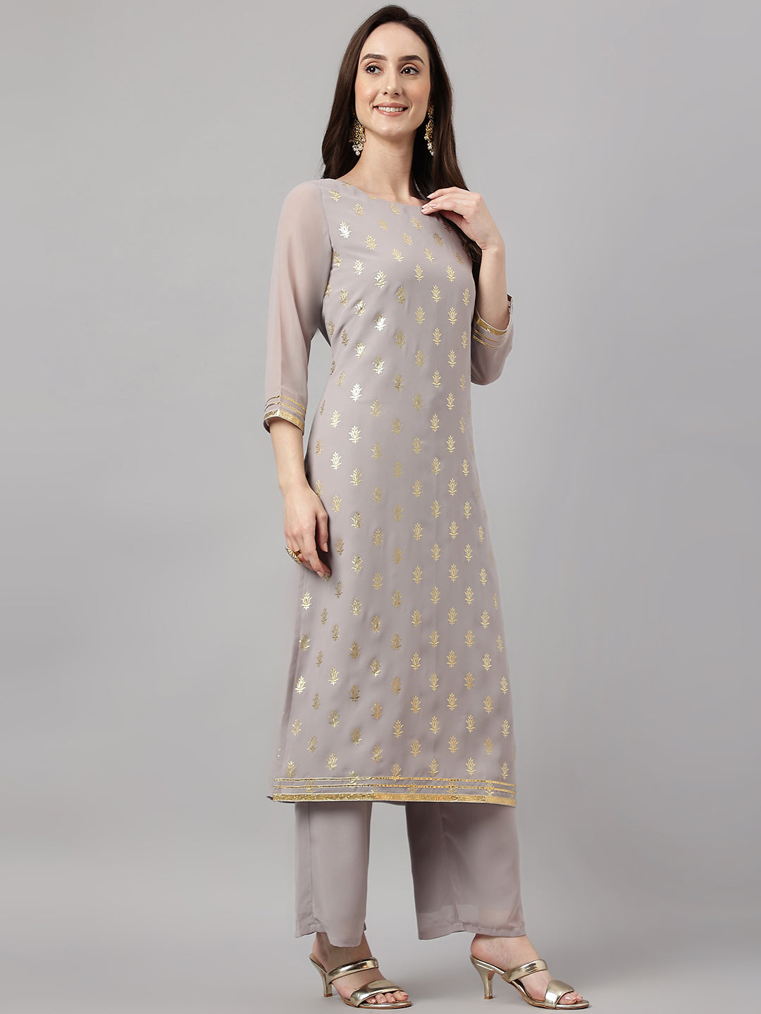 Janasya Women's Grey Georgette Foil Printed Straight Festive Kurta Set