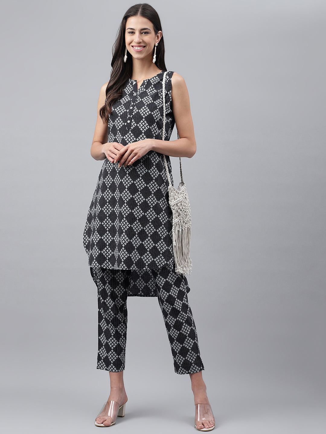 Janasya Women's Black Cotton Ethnic Motifs High Low Casual Kurta Set