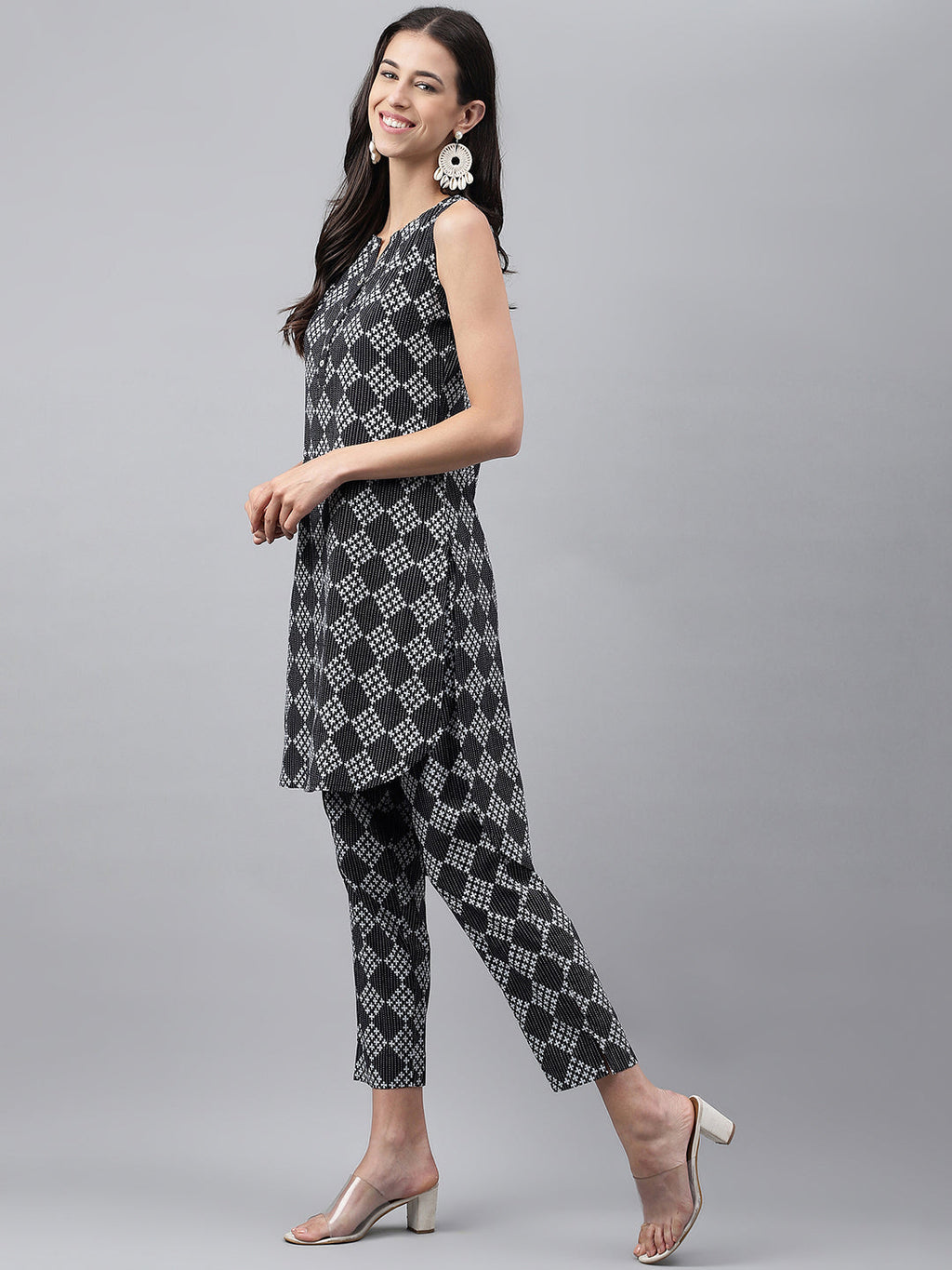 Janasya Women's Black Cotton Ethnic Motifs High Low Casual Kurta Set