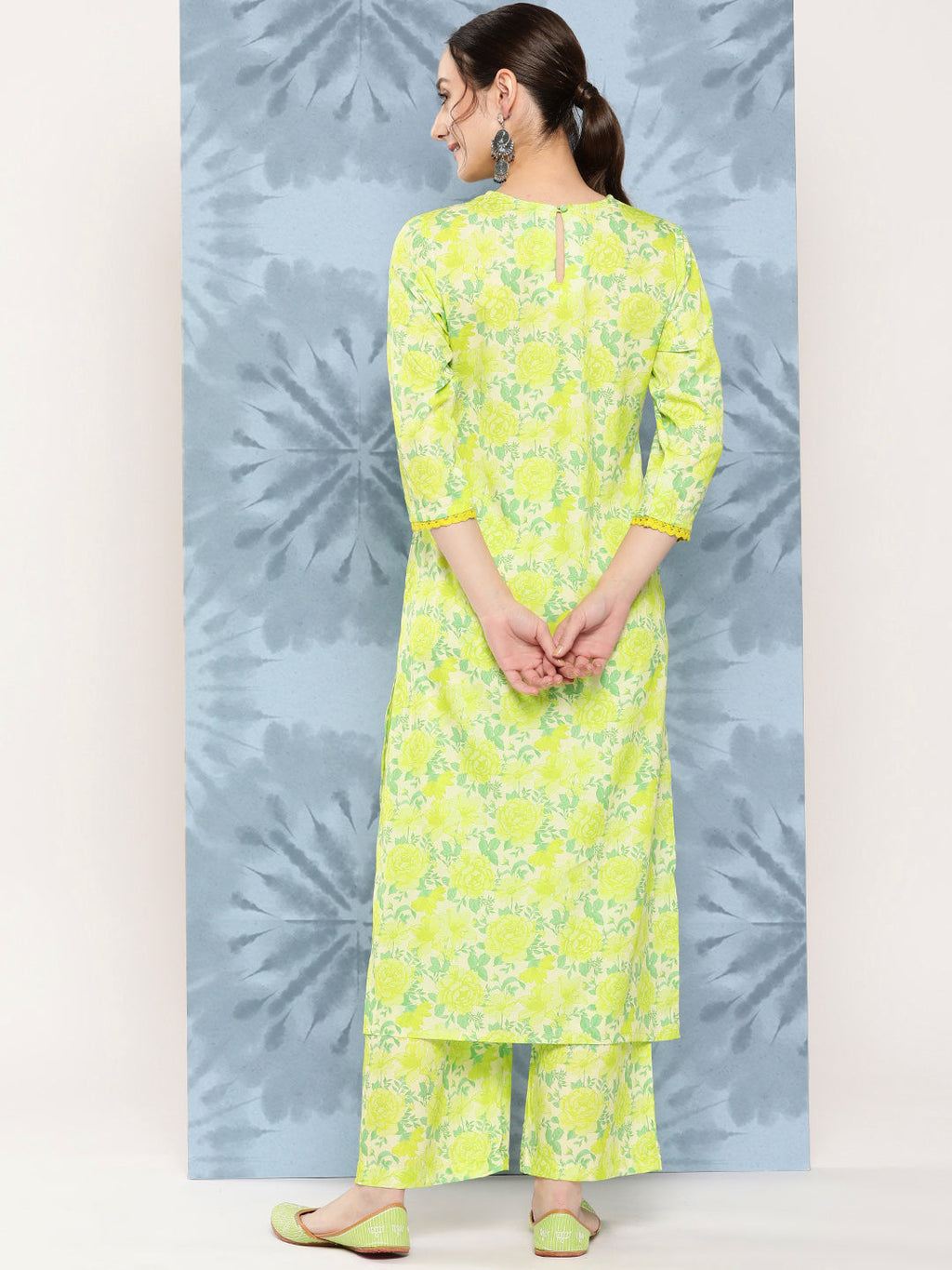 Janasya Women's Lemon Green Crepe Digital Printed Straight Casual Kurta Set