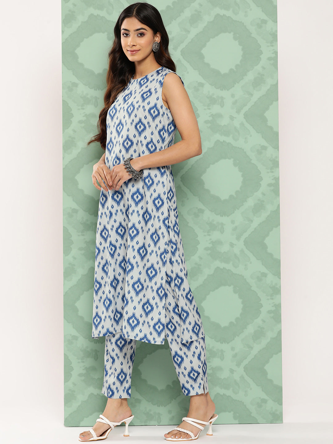 Janasya Women's Grey Crepe Digital Printed Straight Casual Kurta Set