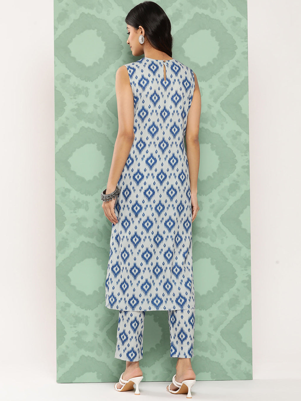 Janasya Women's Grey Crepe Digital Printed Straight Casual Kurta Set