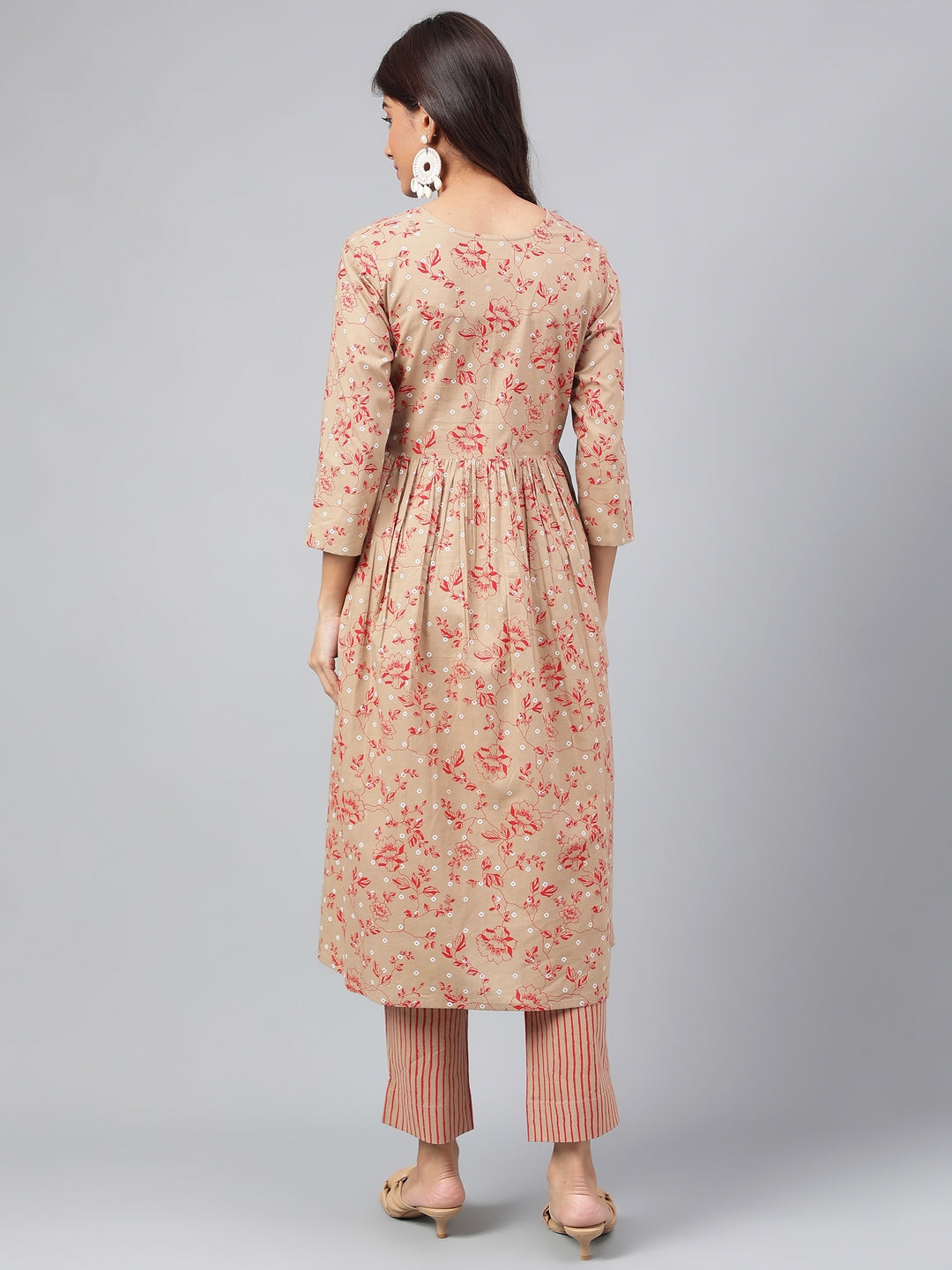Janasya Women's Brown Cotton Floral Printed Gathered Casual Kurta Set