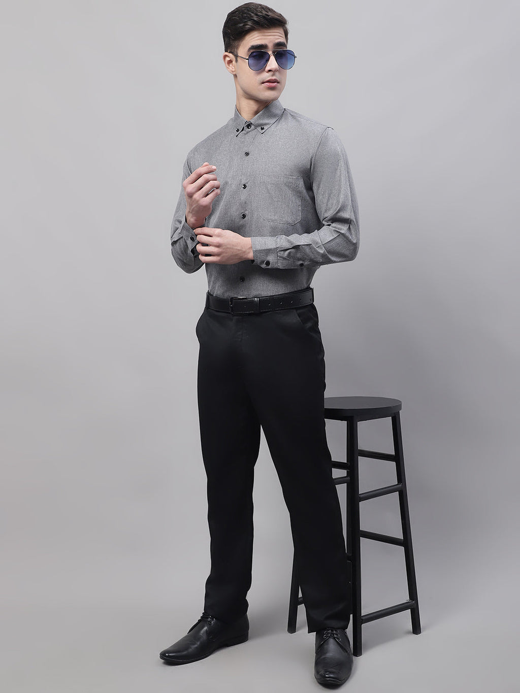 Jainish Men's Dark-Grey Cotton Solid Formal Shirt