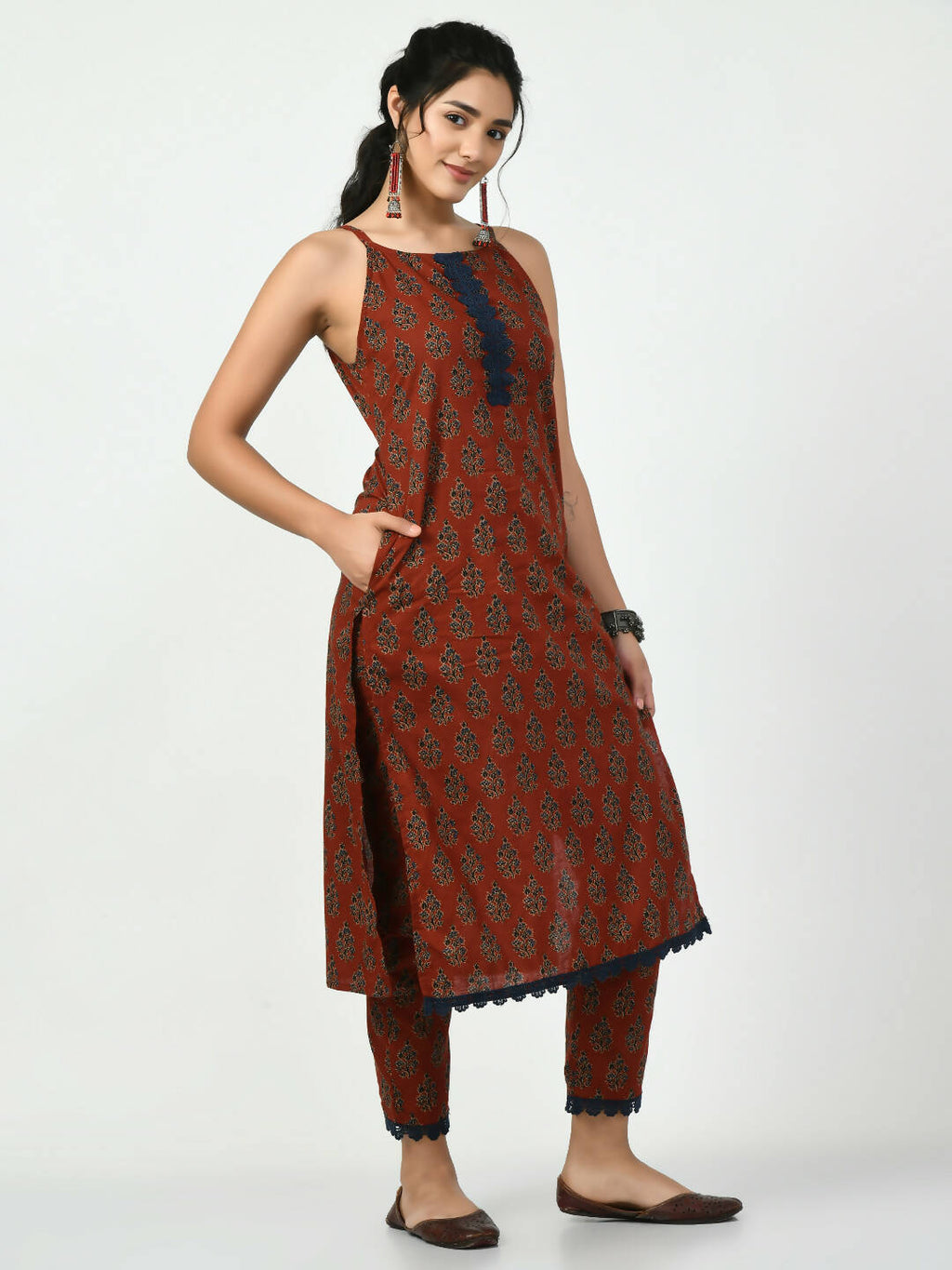 Myshka Women's Rust Printed Kurta With Trouser