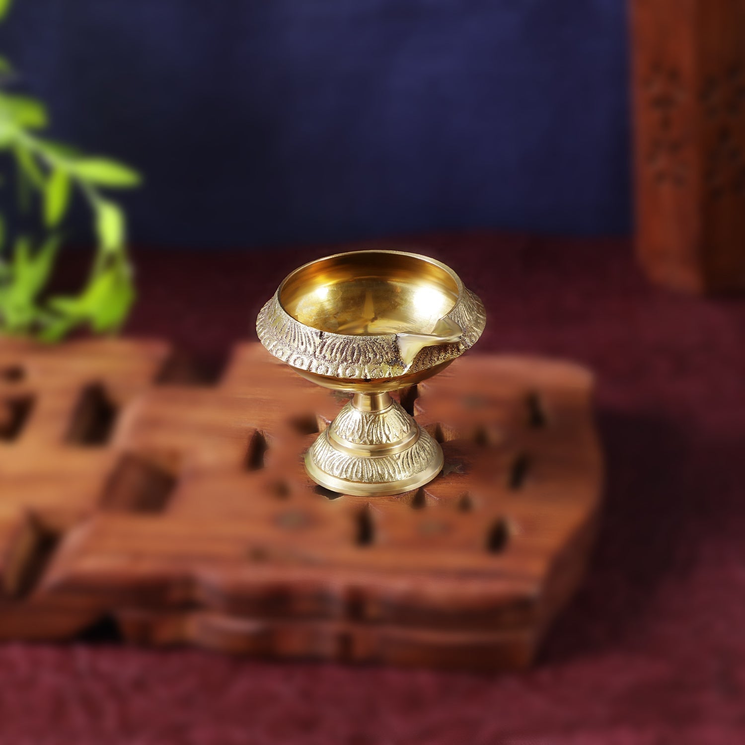 Sri Rudra Kuber Deep (SR 03353)