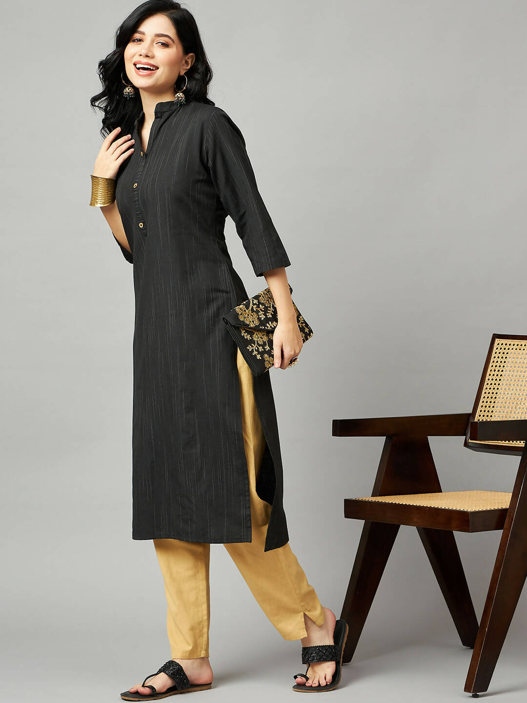 Black Chanderi Silk Texture Straight Kurta - Sabella