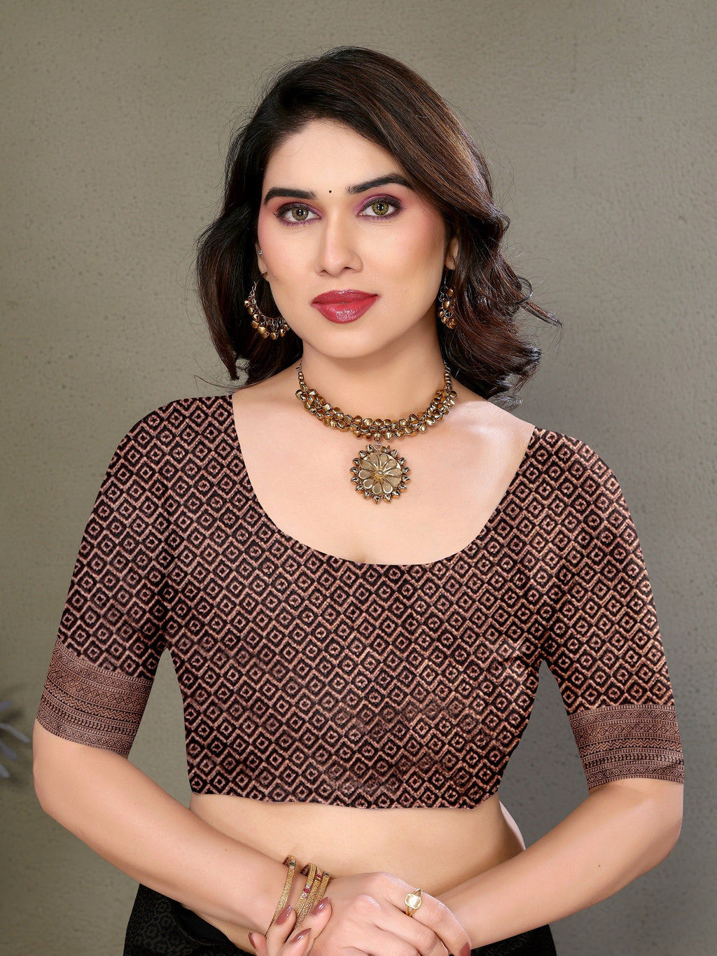 Vedant Vastram Litchi Silk Banarasi Silk Saree - Black