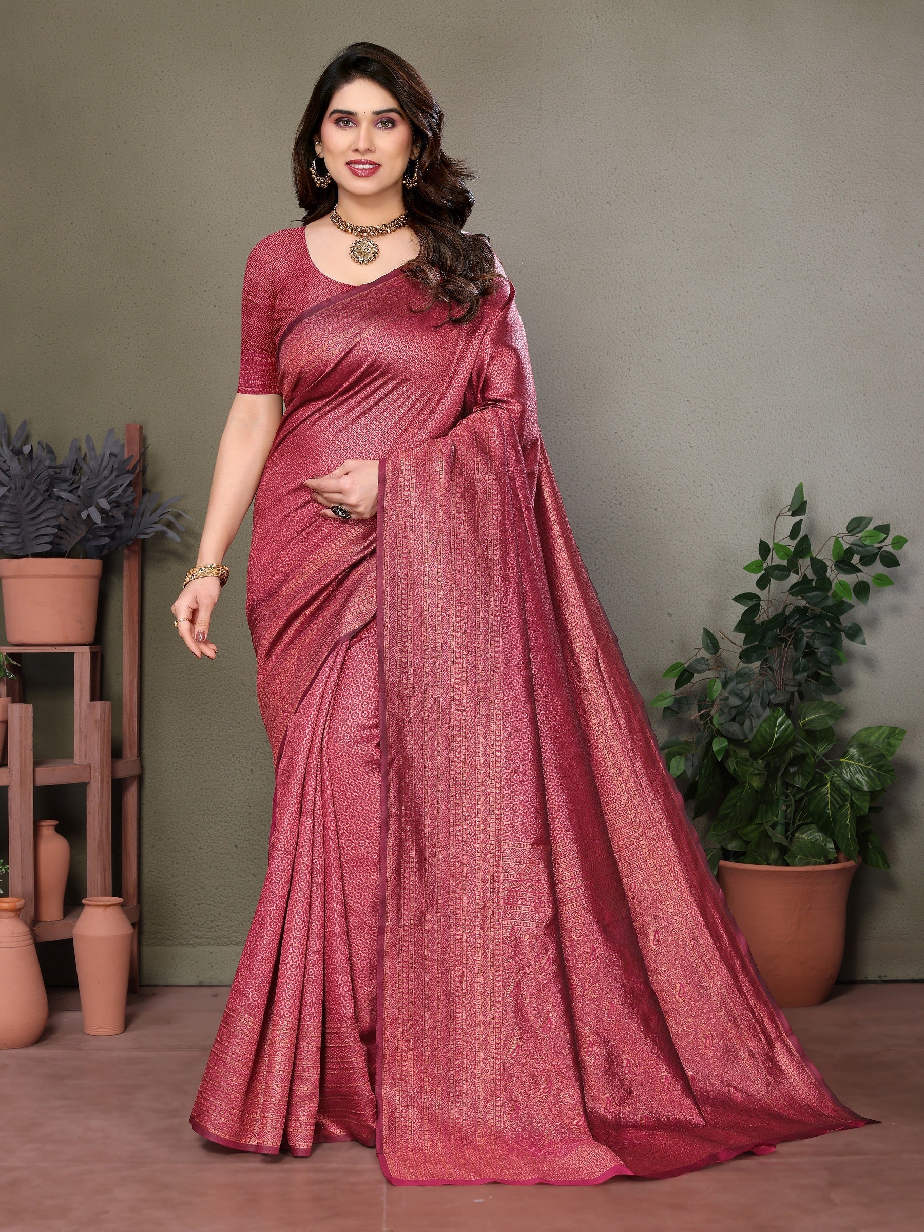 Vedant Vastram Litchi Silk Banarasi Silk Saree - Maroon