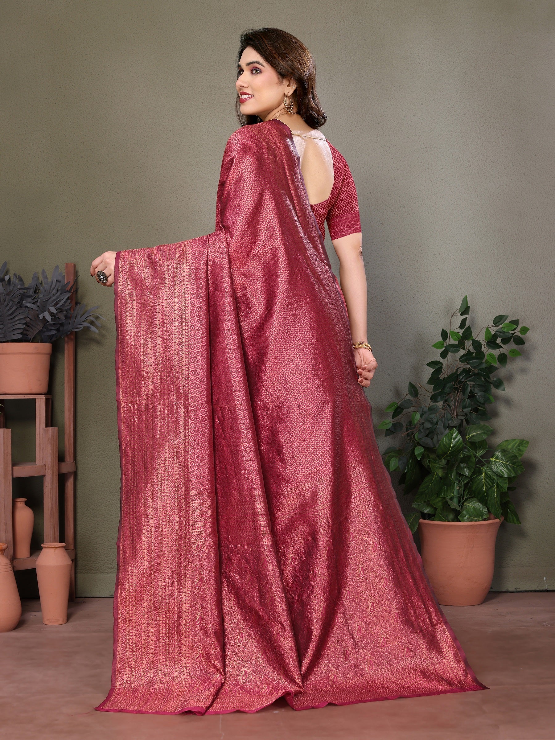 Vedant Vastram Litchi Silk Banarasi Silk Saree - Maroon