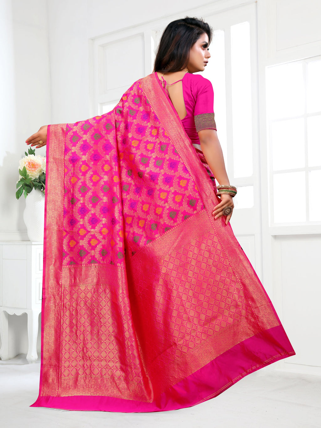 Vedant Vastram Litchi Silk Designer Banarasi Saree - Pink