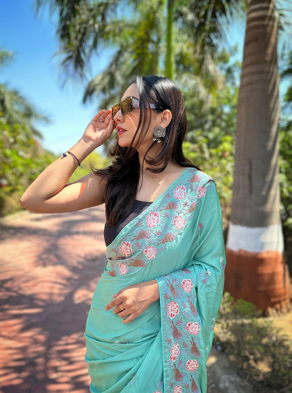Vamsee Chinon Panchi Sea Green Shimmer Saree