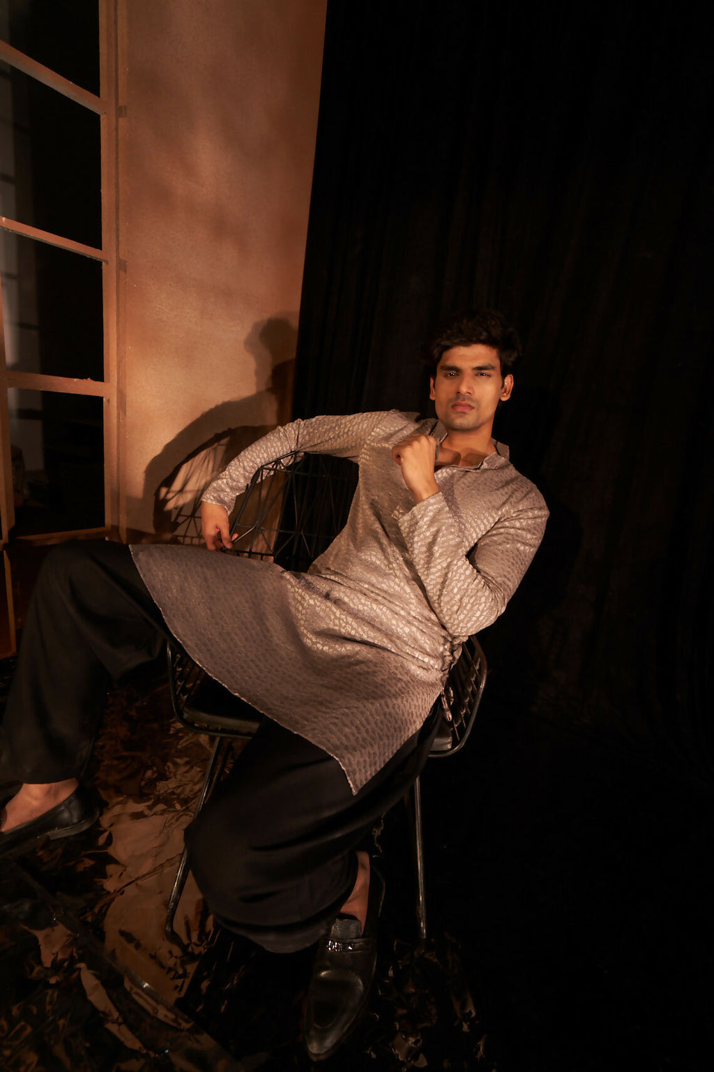 Mouve Viscose Wevon Designer Men's Kurta Set - Mahotsav