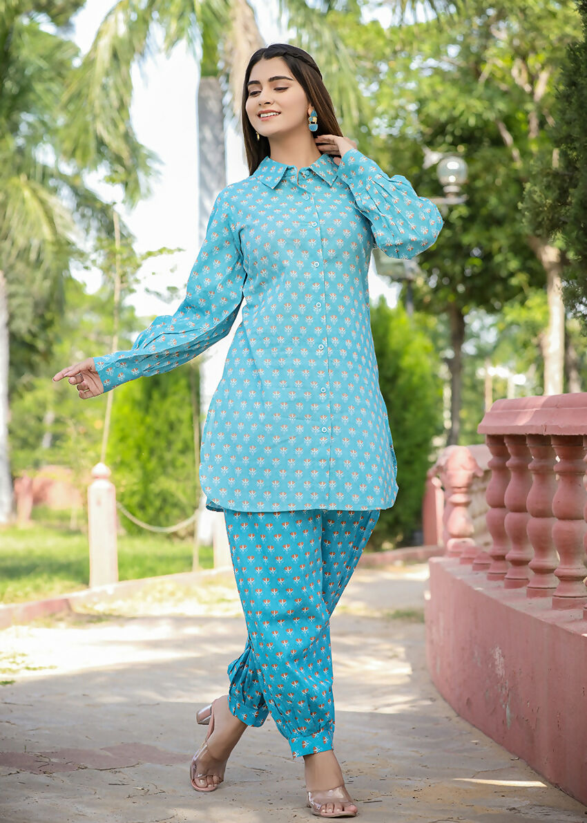 Kaajh Women's Sky Blue Printed Cotton Kurta Pant Set