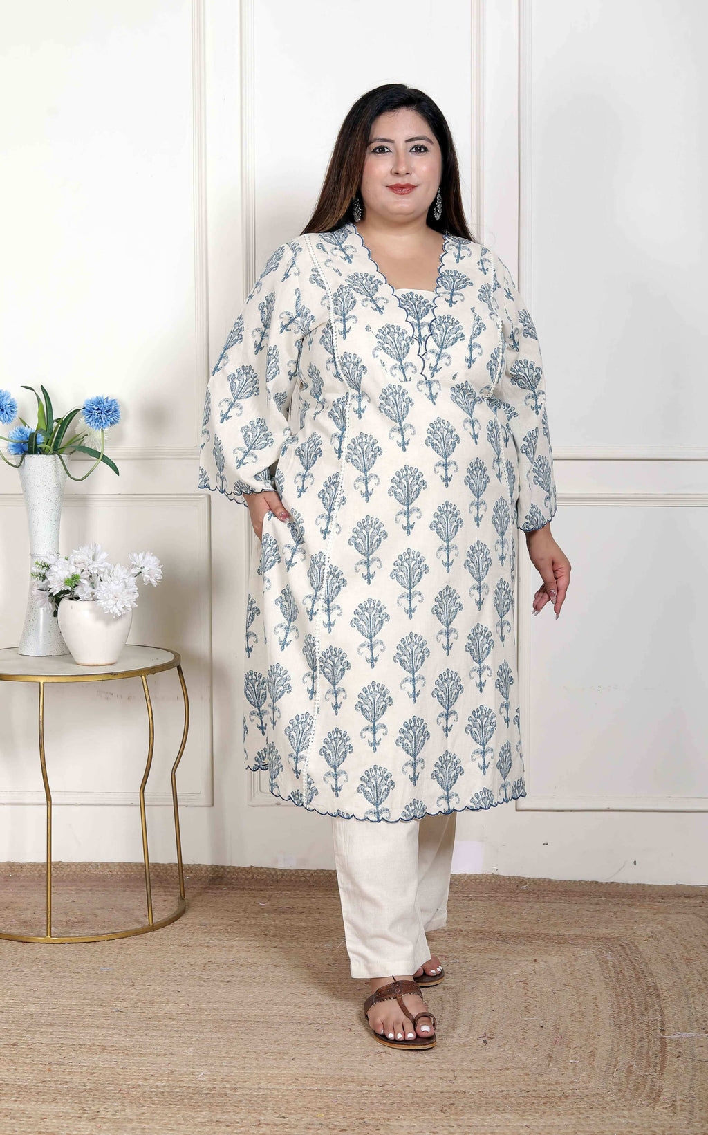 Miravan Women's Plus Size Off White Floral Printed Cotton Flex Kurta with Pant
