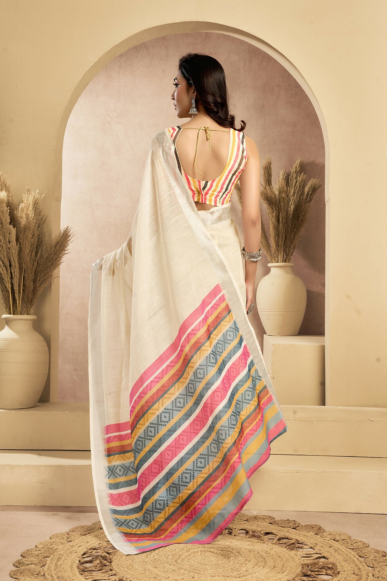 Vastranavya Off White Digital Printed Linen Ready To Wear Pocket Saree with Unstitched Blouse