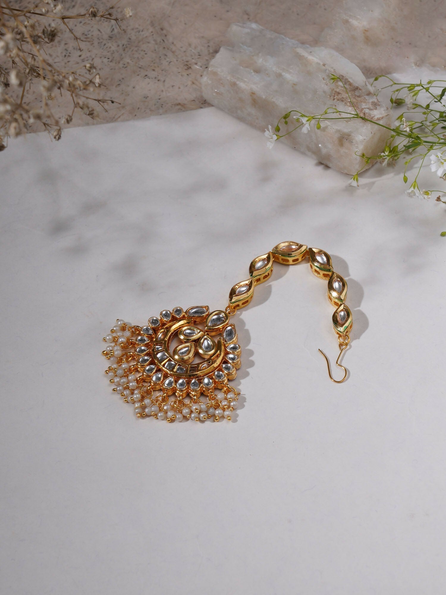 Kundan Maang Tikka (Gold) - Ruby Raang