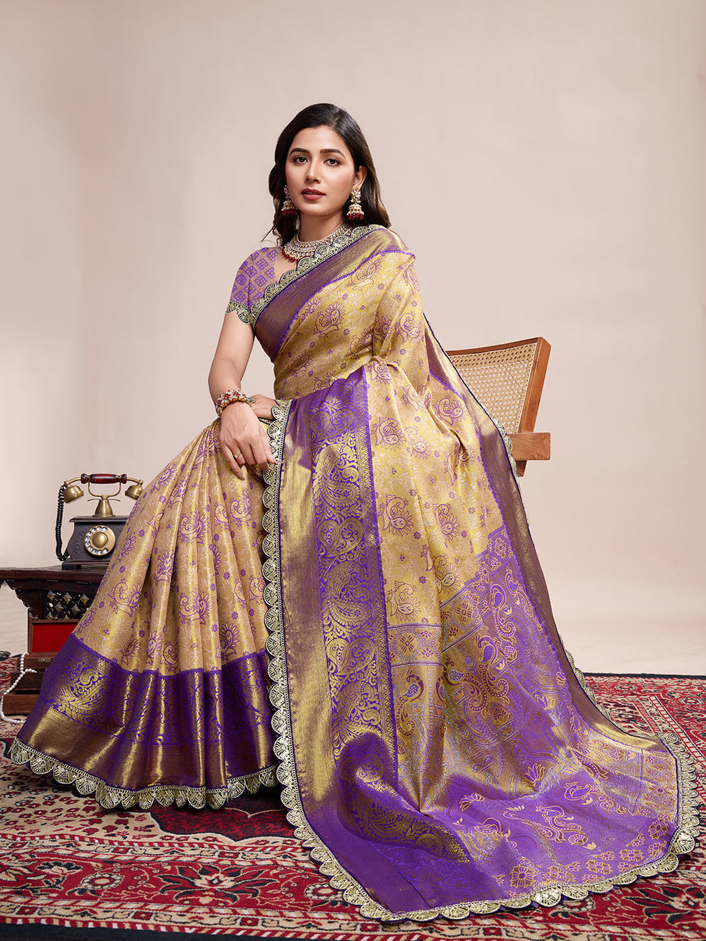 Vedant Vastram Soft Litchi Silk Kanjeevaram Silk Saree - Cream