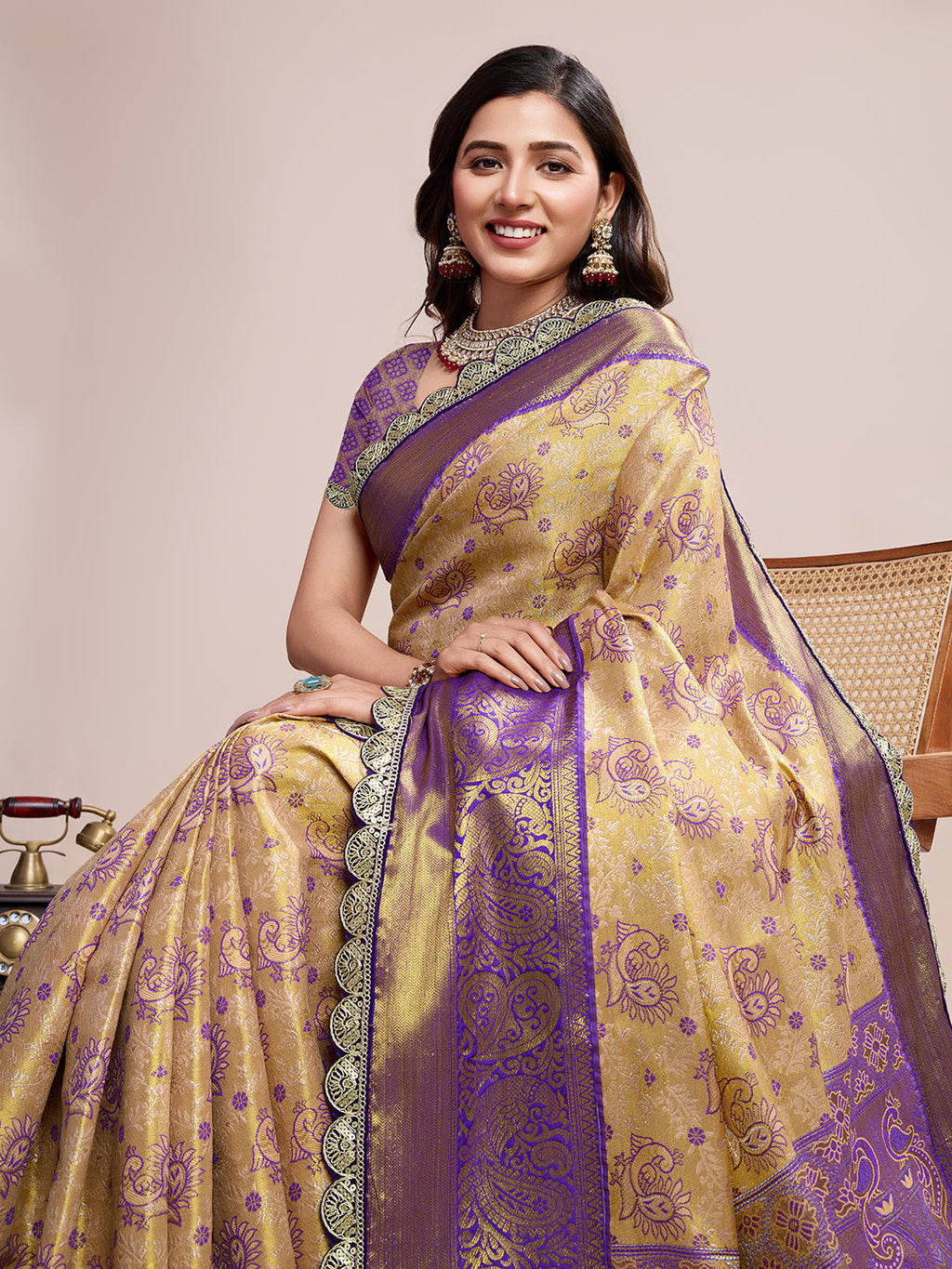 Vedant Vastram Soft Litchi Silk Kanjeevaram Silk Saree - Cream