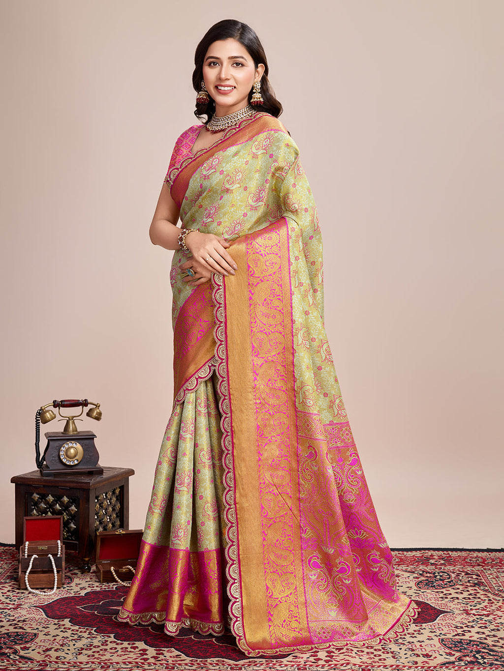 Vedant Vastram Soft Litchi Silk Kanjeevaram Silk Saree - Pista
