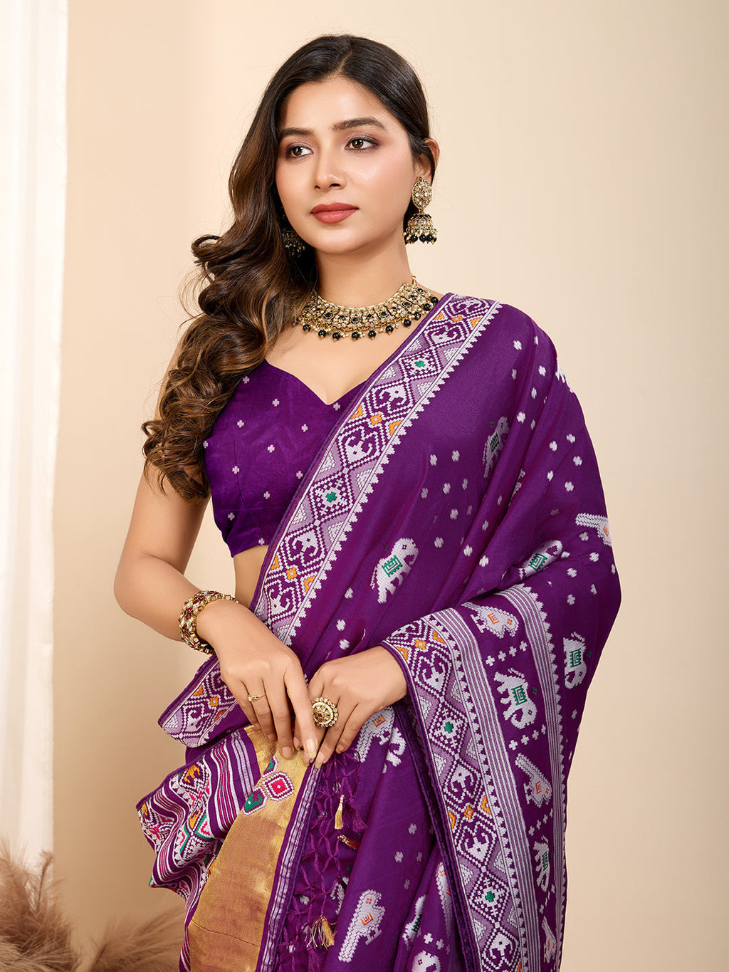 Vedant Vastram Maslin Dola Silk Kanjeevaram Silk Saree - Purple