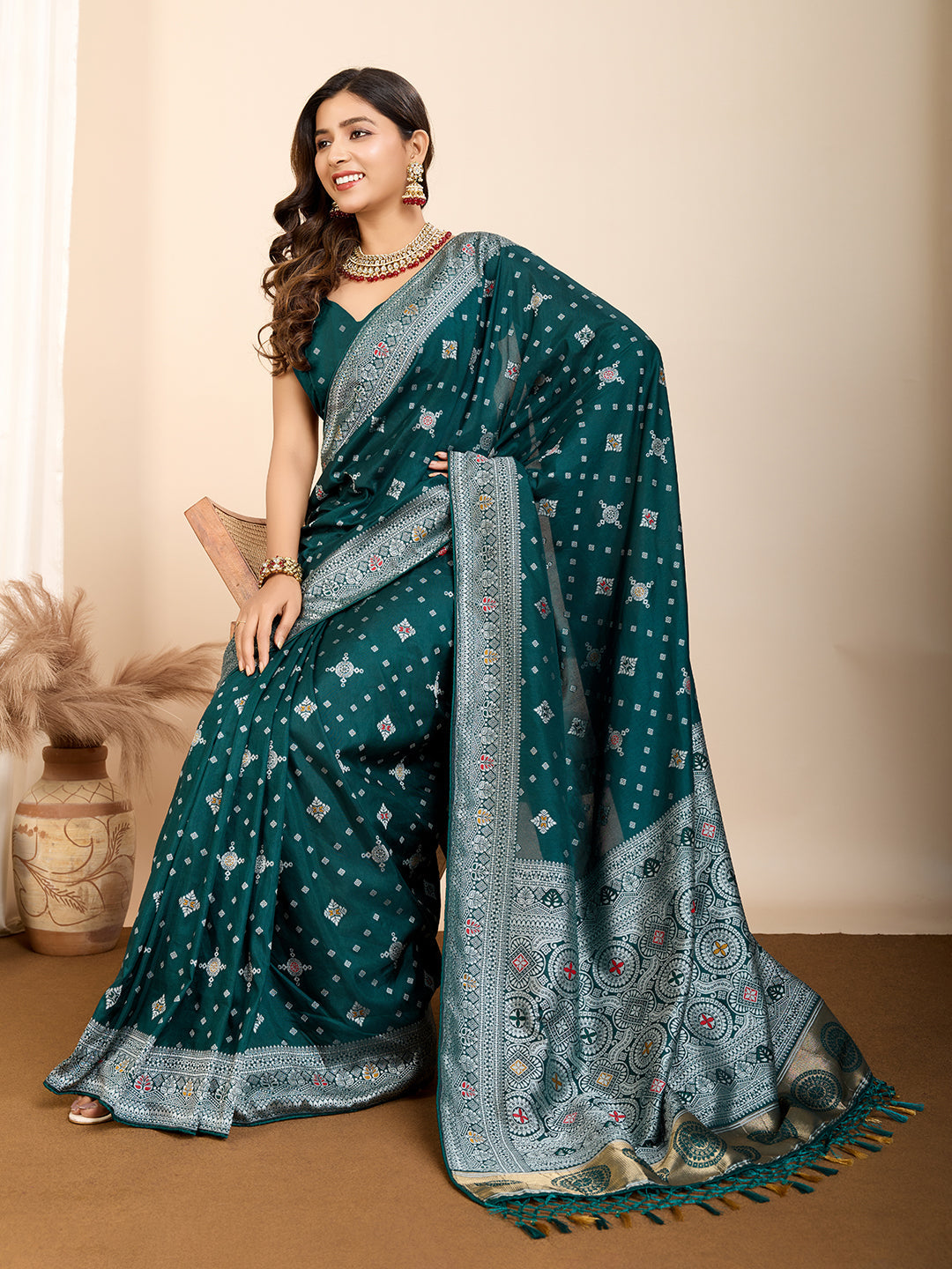 Vedant Vastram Maslin Dola Silk Kanjeevaram Silk Saree - Morpich