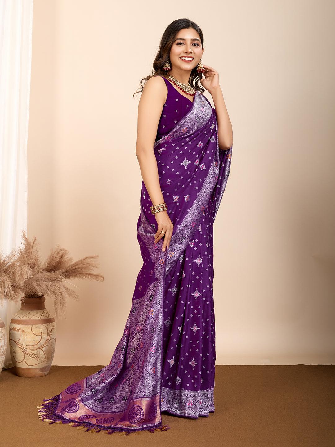 Vedant Vastram Maslin Dola Silk Kanjeevaram Silk Saree - Purple