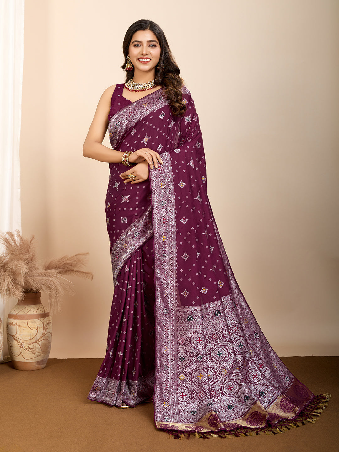 Vedant Vastram Maslin Dola Silk Kanjeevaram Silk Saree - Wine