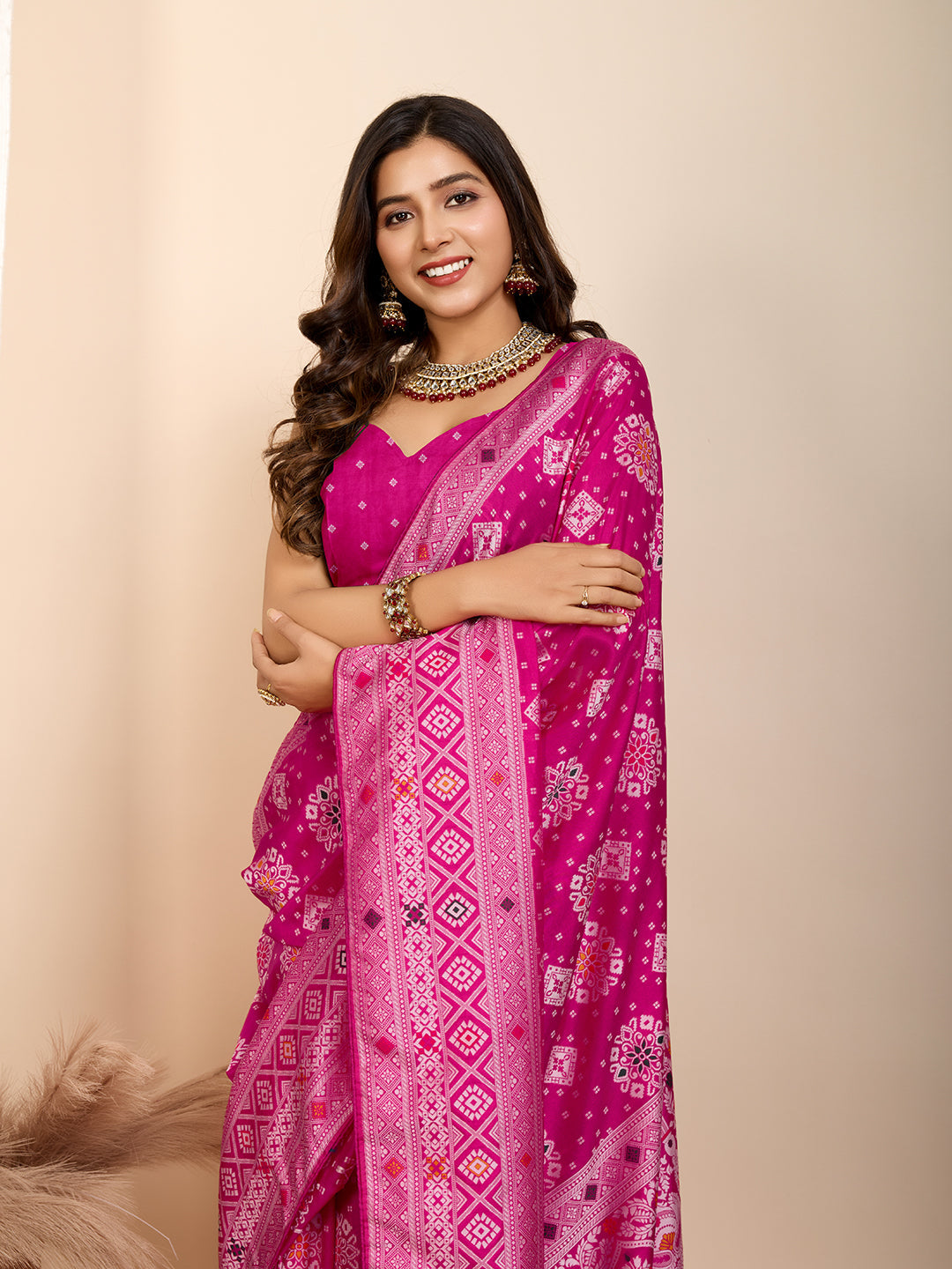 Vedant Vastram Maslin Dola Silk Kanjeevaram Silk Saree - Magenta