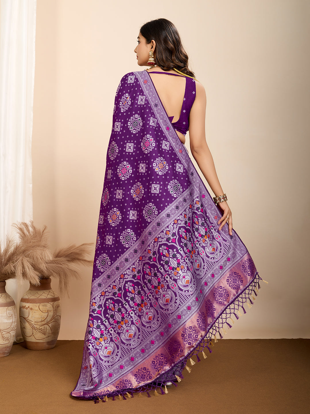 Vedant Vastram Maslin Dola Silk Kanjeevaram Silk Saree - Violet