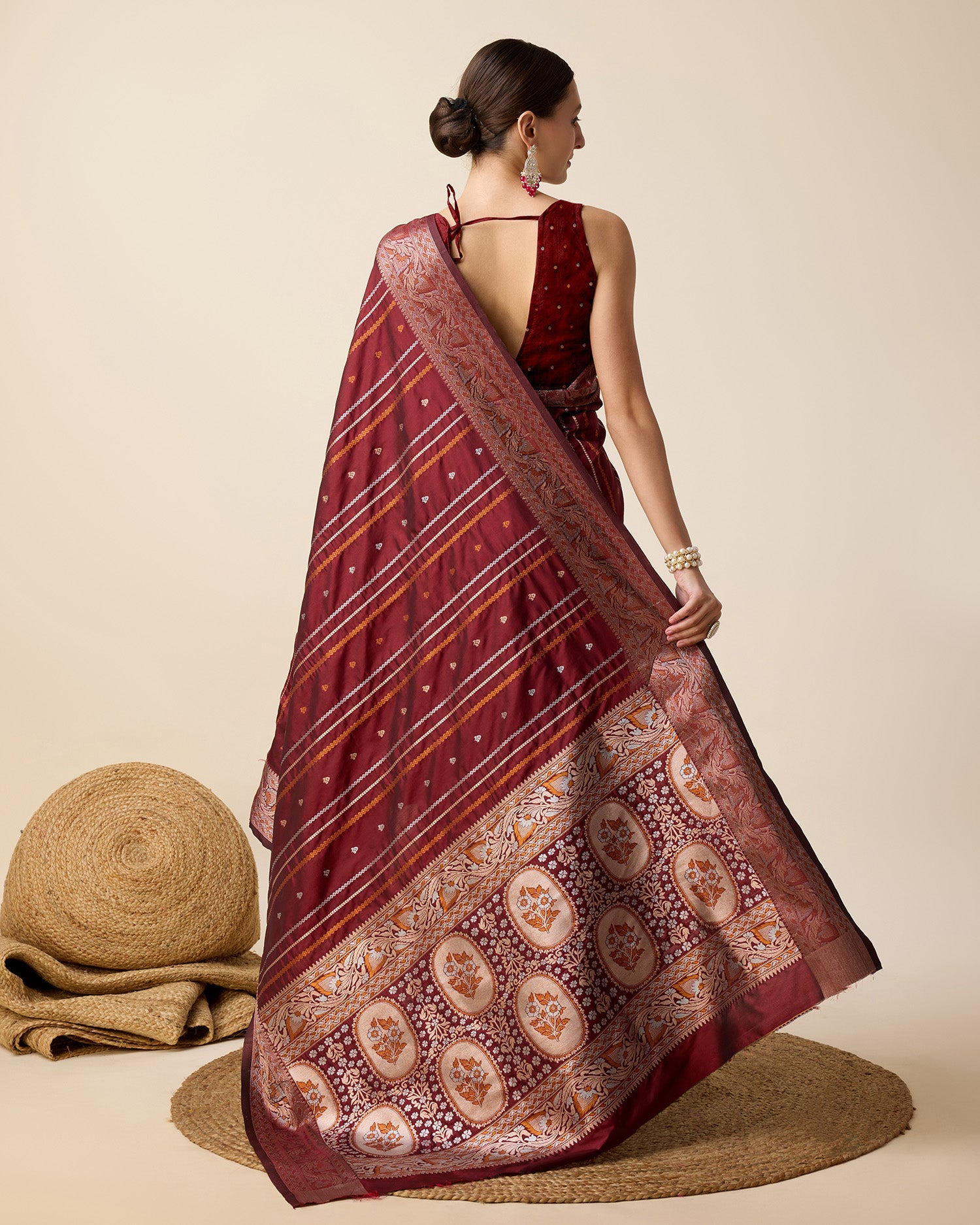 Vedant Vastram Soft Litchi Silk Banarasi Silk Saree - Maroon
