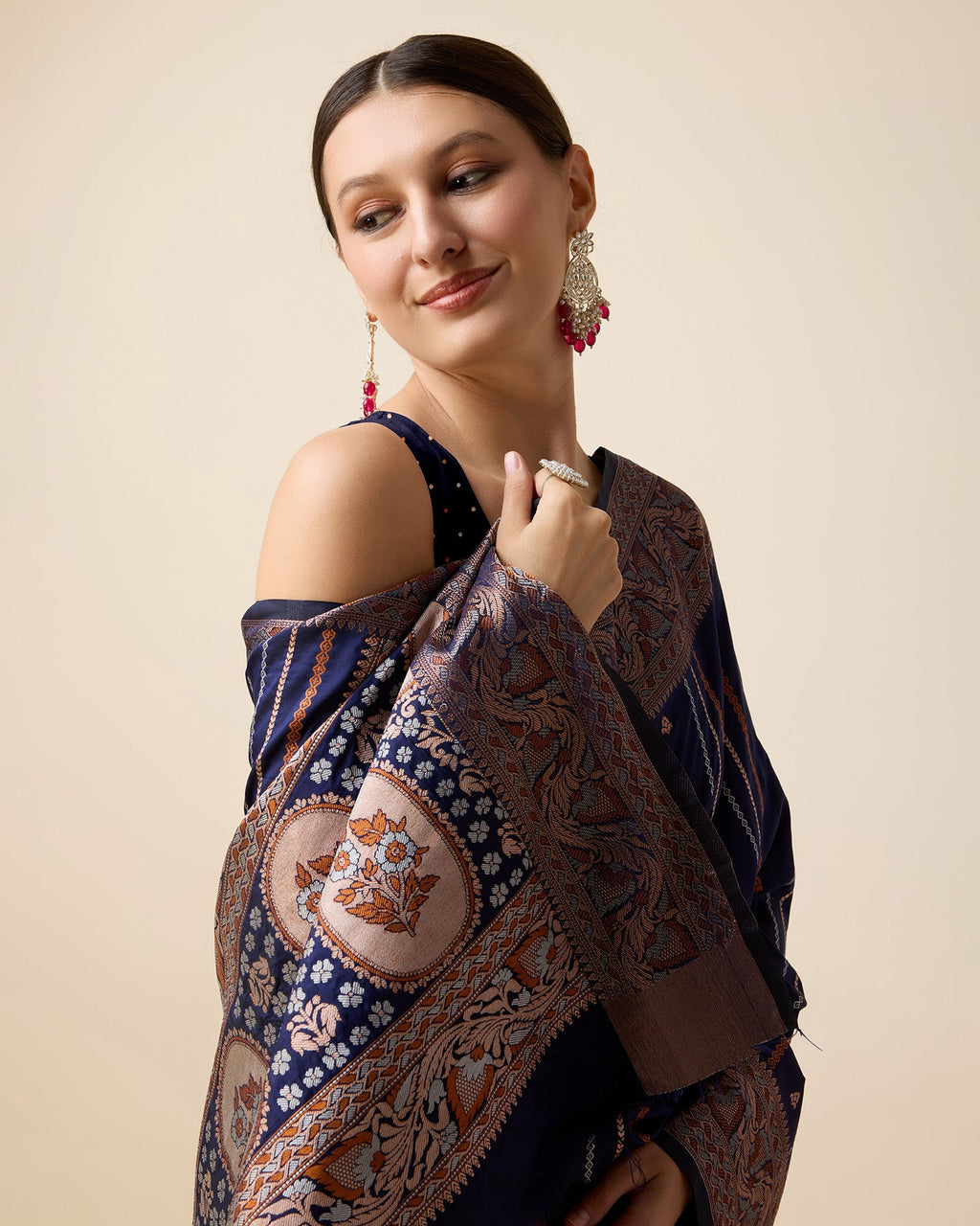 Vedant Vastram Soft Litchi Silk Banarasi Silk Saree - Navy