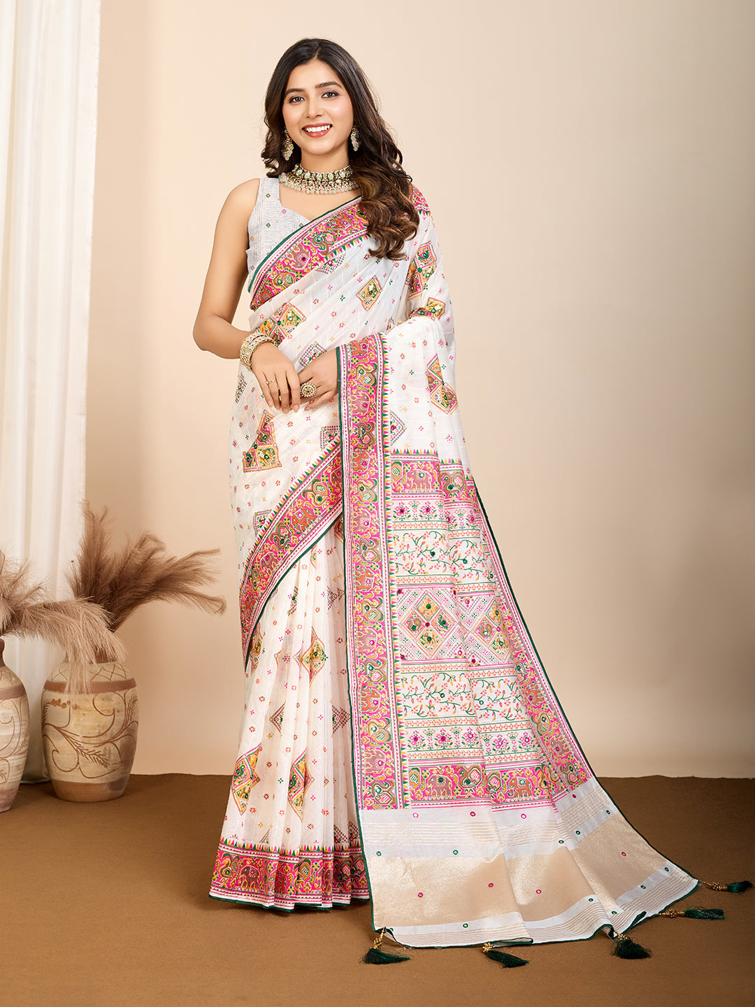 Vedant Vastram Maslin Cotton Printed & Hand work Fancy Saree - White