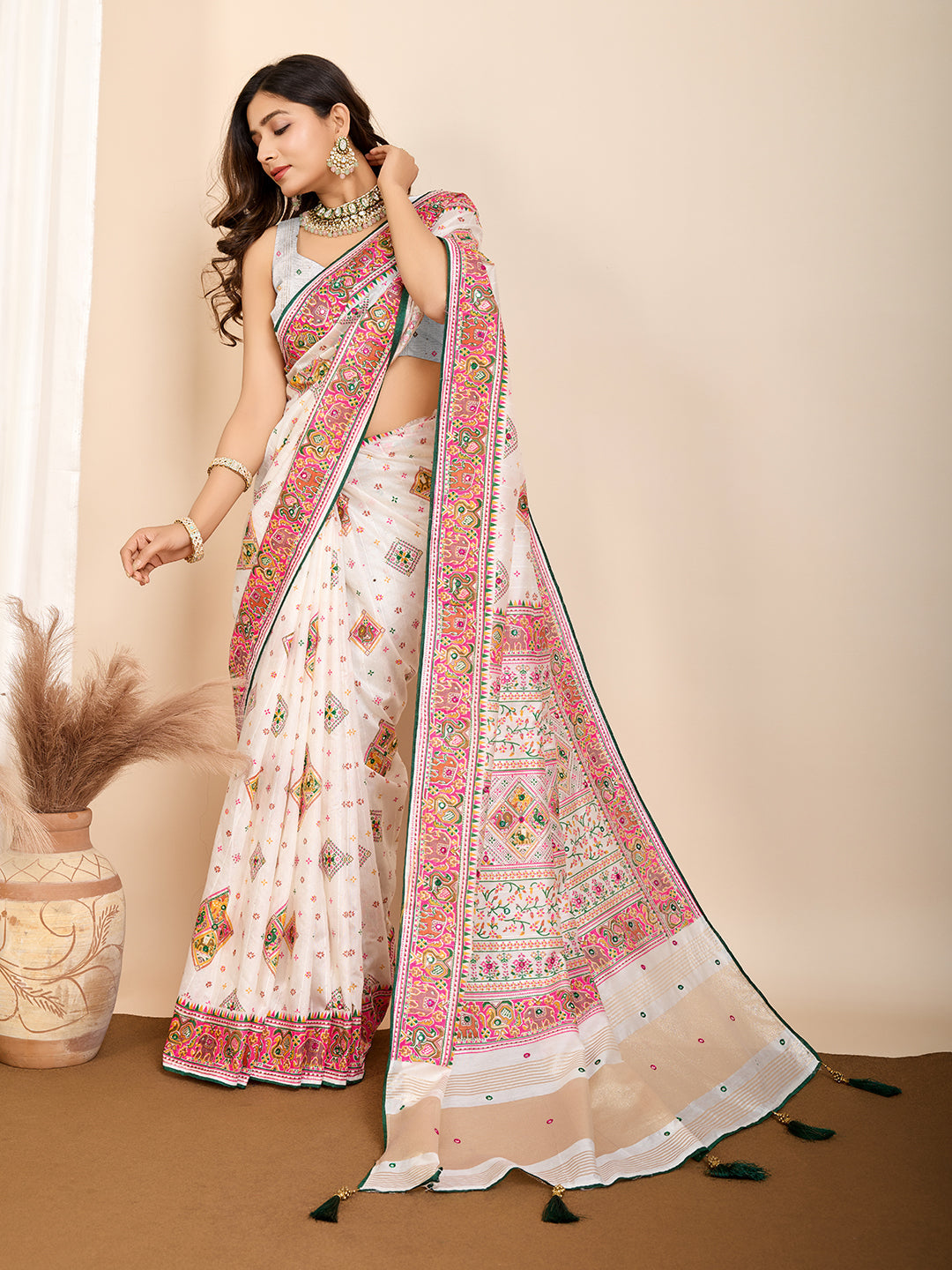 Vedant Vastram Maslin Cotton Printed & Hand work Fancy Saree - White
