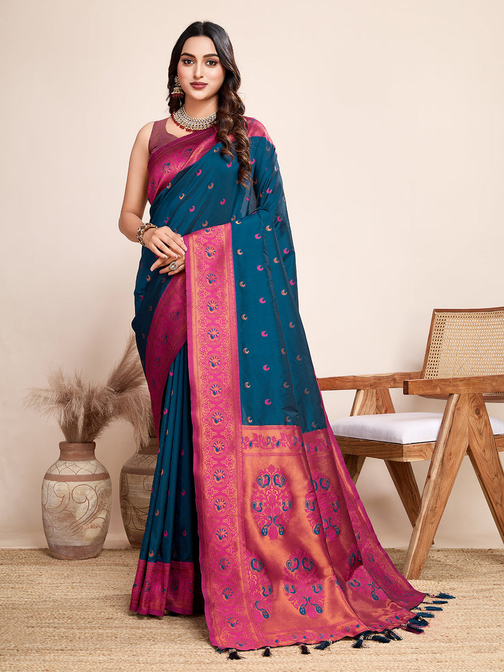 Vedant Vastram Soft Litchi Silk Kanjeevaram Silk Saree - Morpich