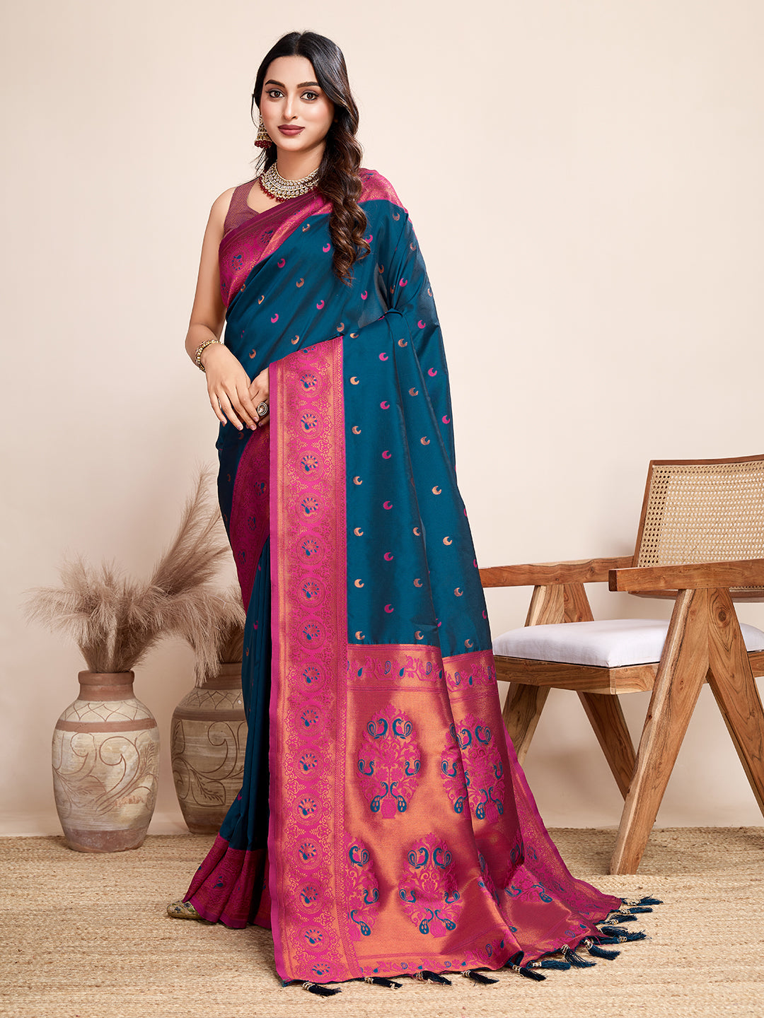 Vedant Vastram Soft Litchi Silk Kanjeevaram Silk Saree - Morpich