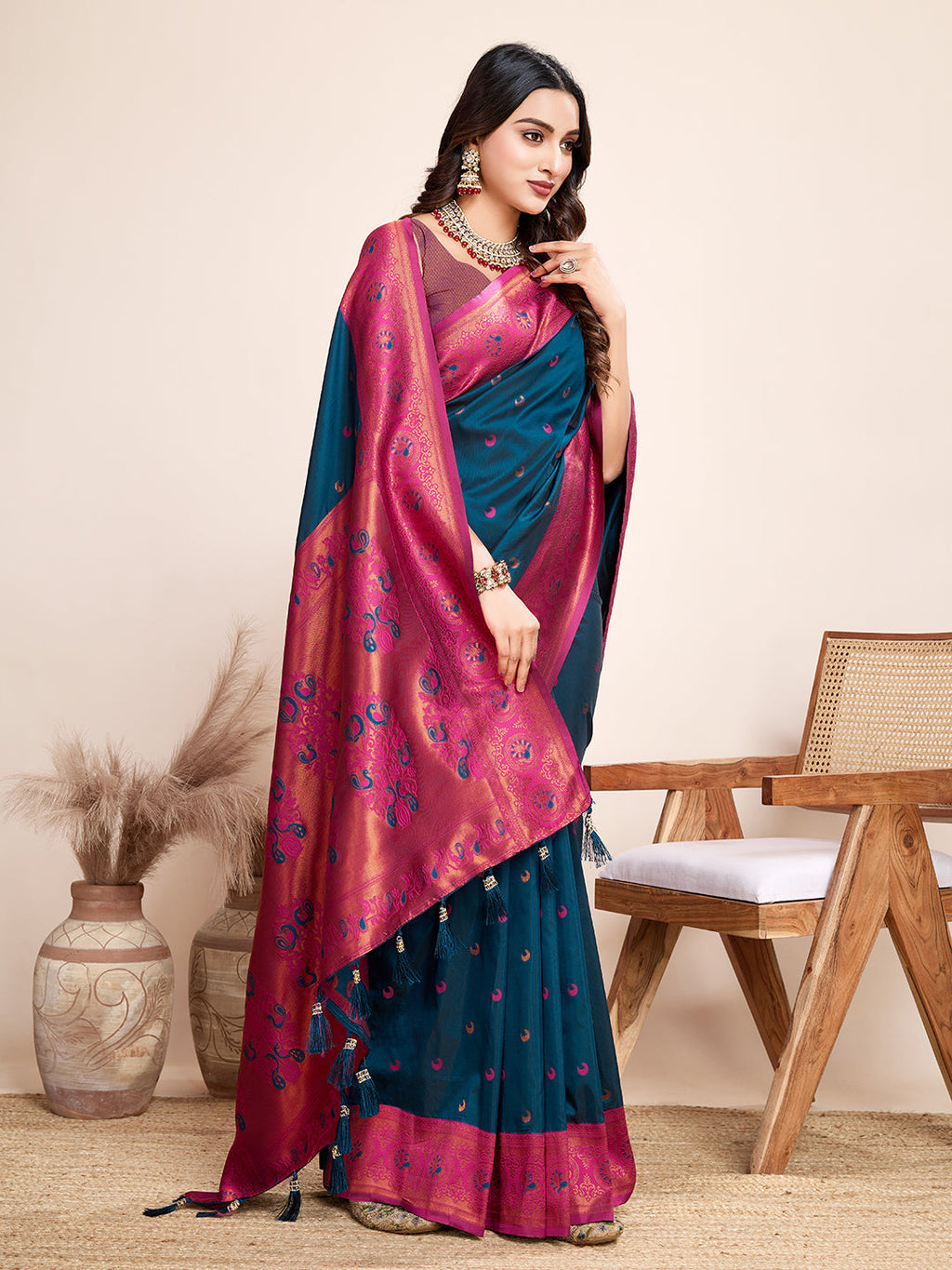 Vedant Vastram Soft Litchi Silk Kanjeevaram Silk Saree - Morpich