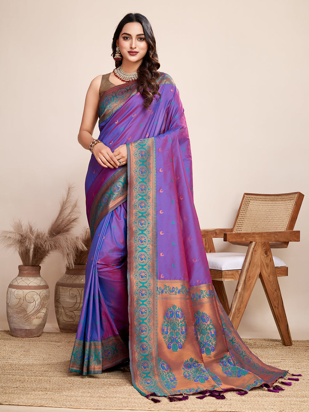 Vedant Vastram Soft Litchi Silk Kanjeevaram Silk Saree - Violet